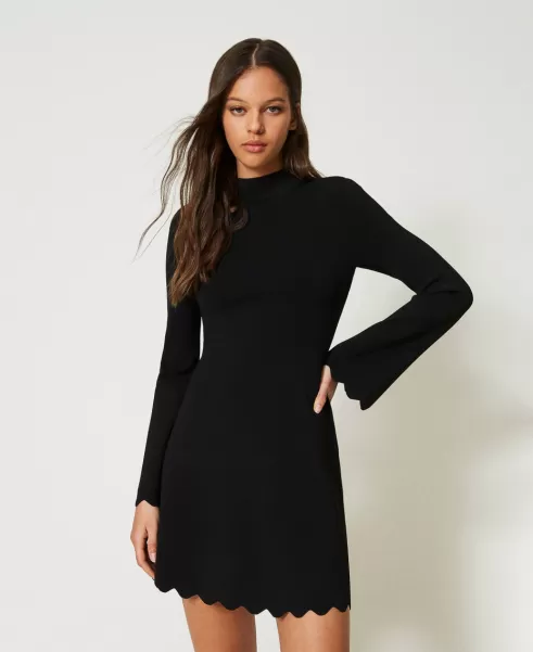 Schwarz Kurze Kleider Twinset Kurzes Strickkleid Mit Wellenrändern Damen Produktverbesserung